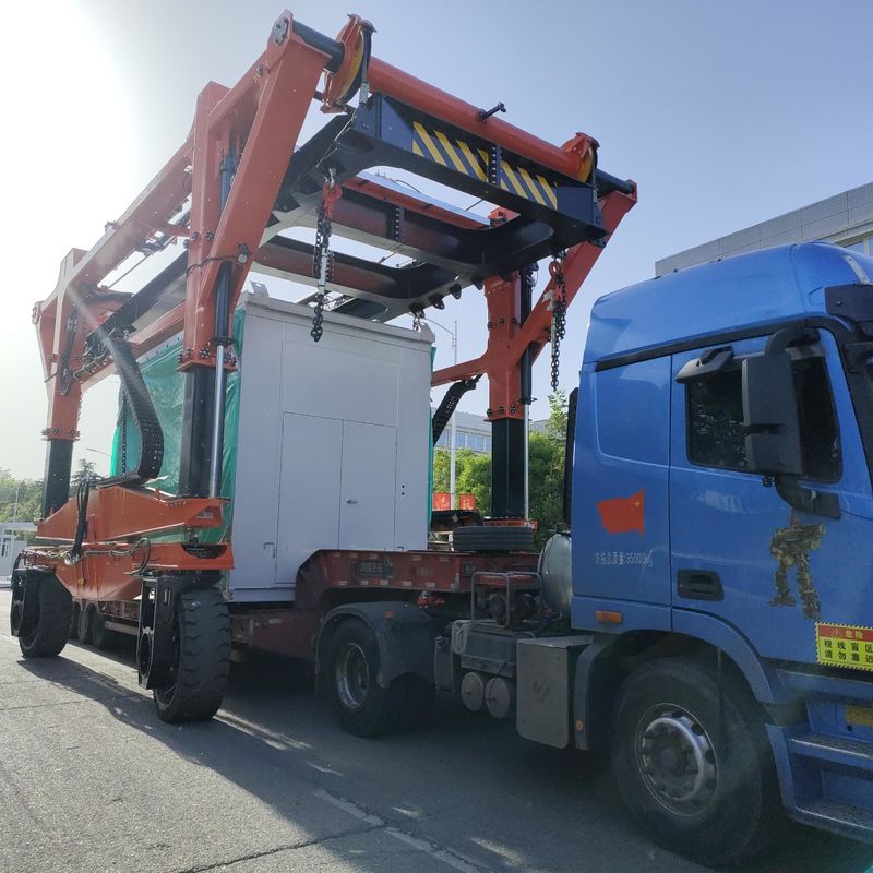 Xe tải cần cẩu nâng 60 tấn 7km / h để nâng tải quá khổ